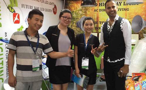 正翔户外照明参加2016年光亚展，中山太阳能路灯厂家