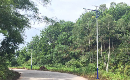 正翔太阳能路灯