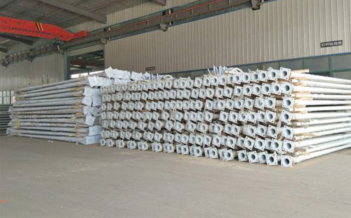 太阳能LED路灯灯杆