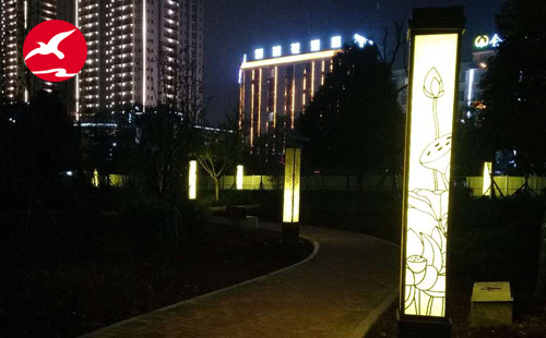 正翔照明&mdash;太阳能路灯厂家完成文山州椒莲广场景观灯 (2)