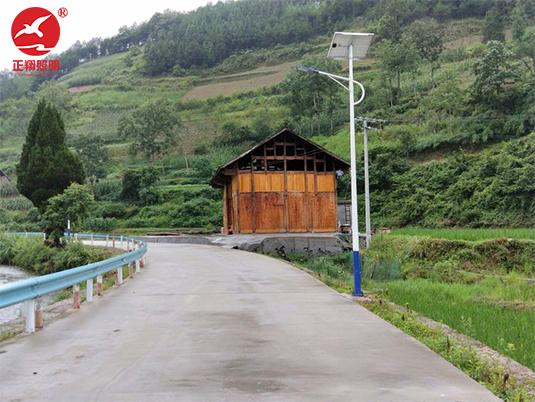 正翔太阳能路灯