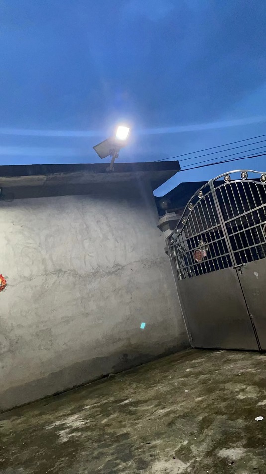 广东河源农村太阳能挂壁灯安装