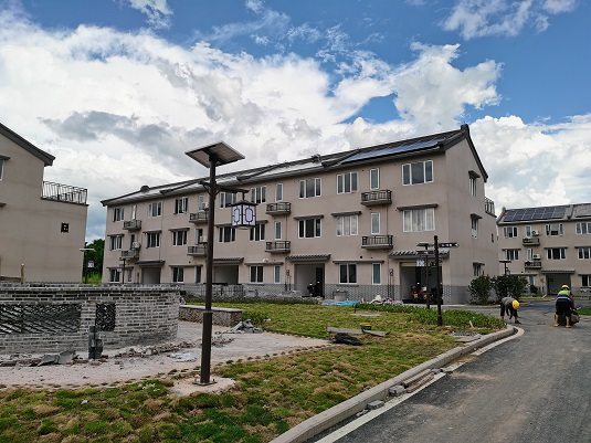 韶关始兴县树木园太阳能路灯安装