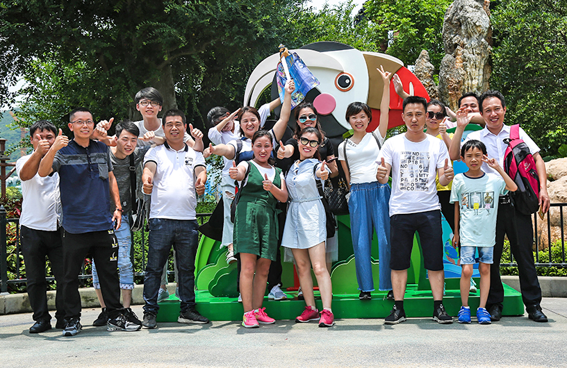 正翔户外照明制造中心财务团队合影3