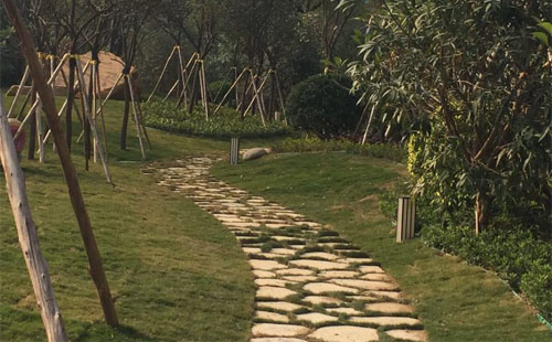 LED太阳能路灯厂家完成惠州市牧云溪谷小区二期项目